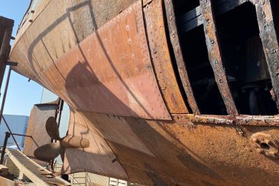 Renovatie van een historische sleepboot